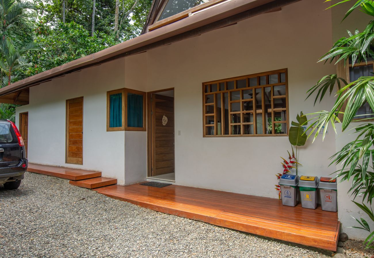 Casa en Playa Chiquita - Casa Ambar 