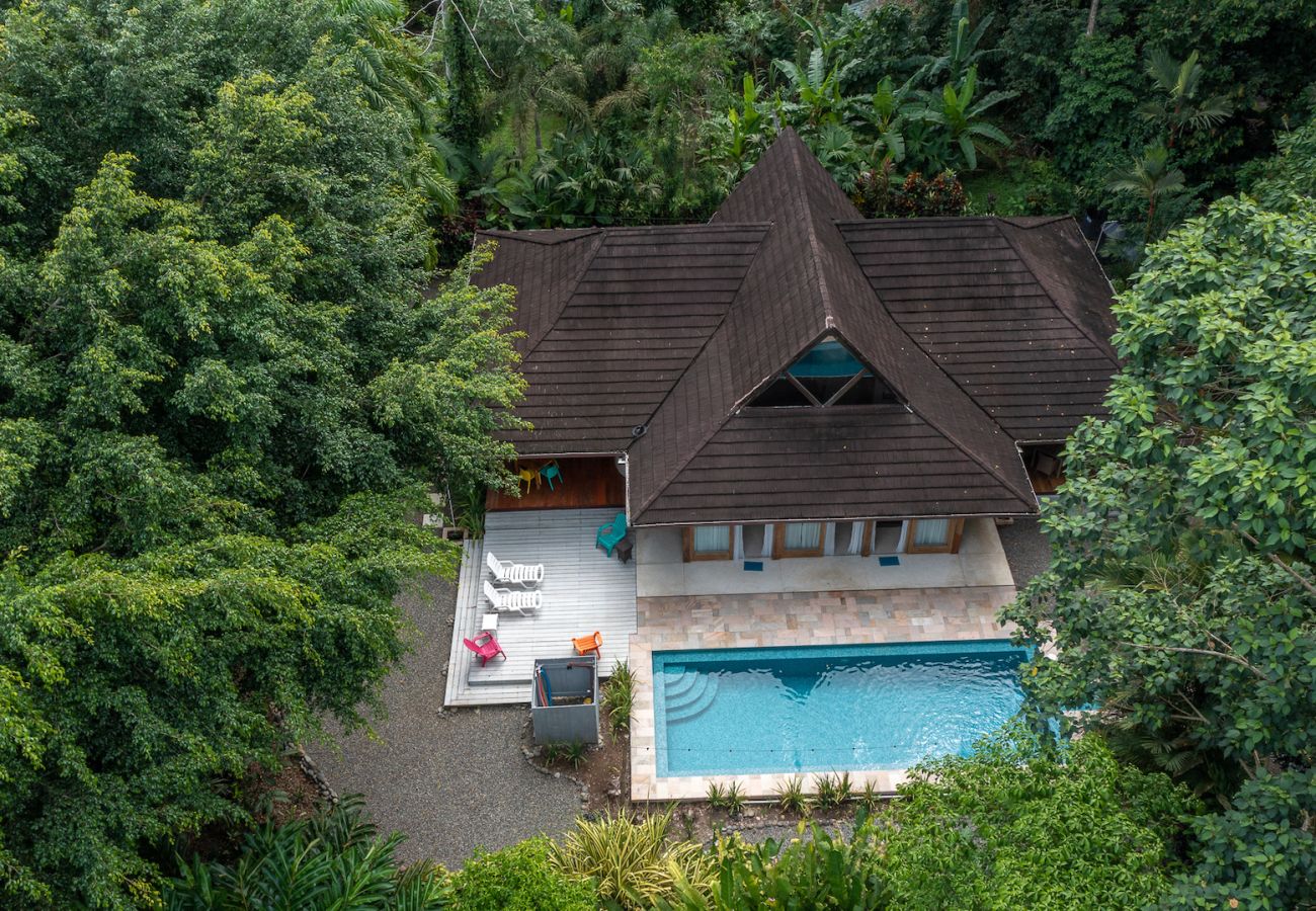 Casa en Playa Chiquita - Casa Ambar 