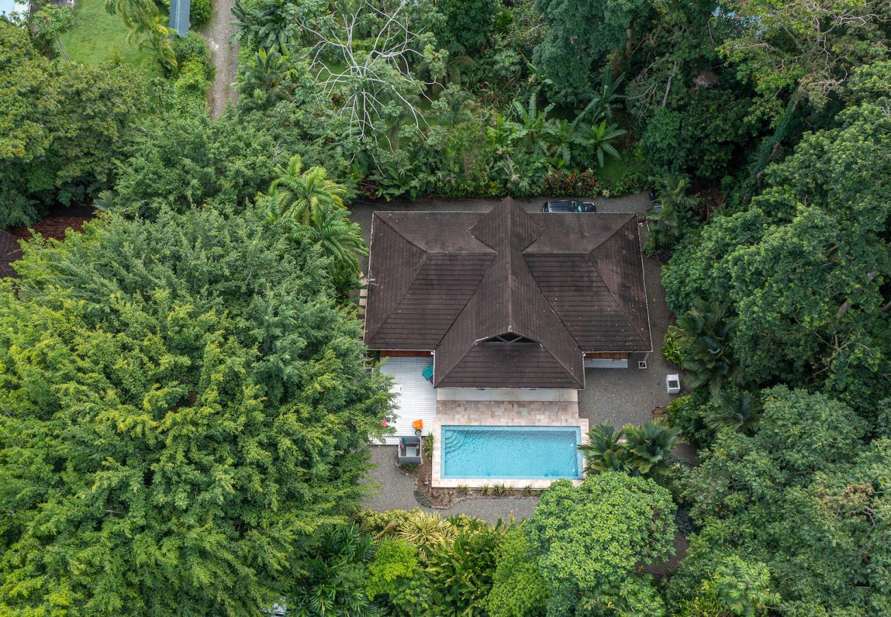 Casa en Playa Chiquita - Casa Ambar 