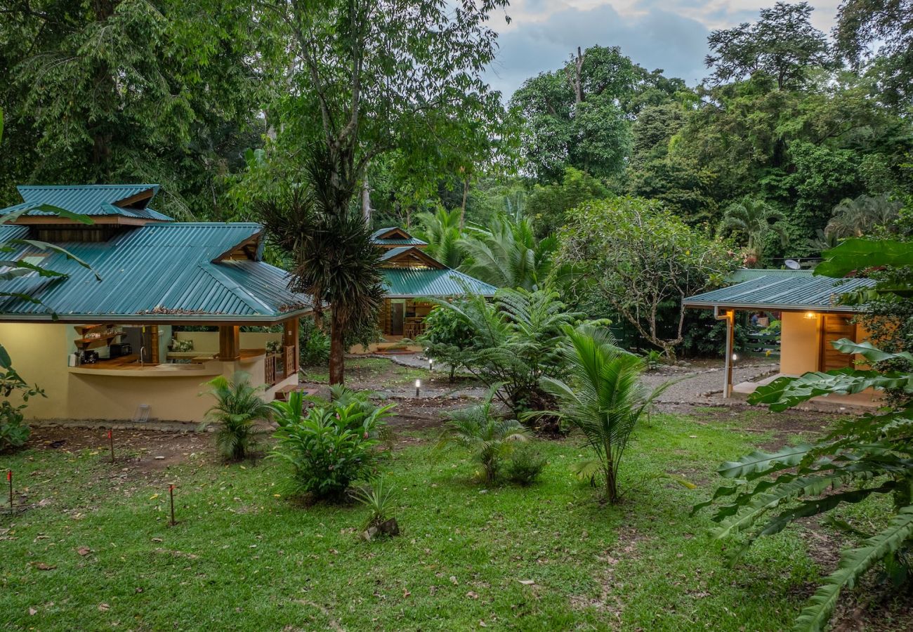 Bungalow en Playa Chiquita - Macaw Chiquita Beach Casitas 