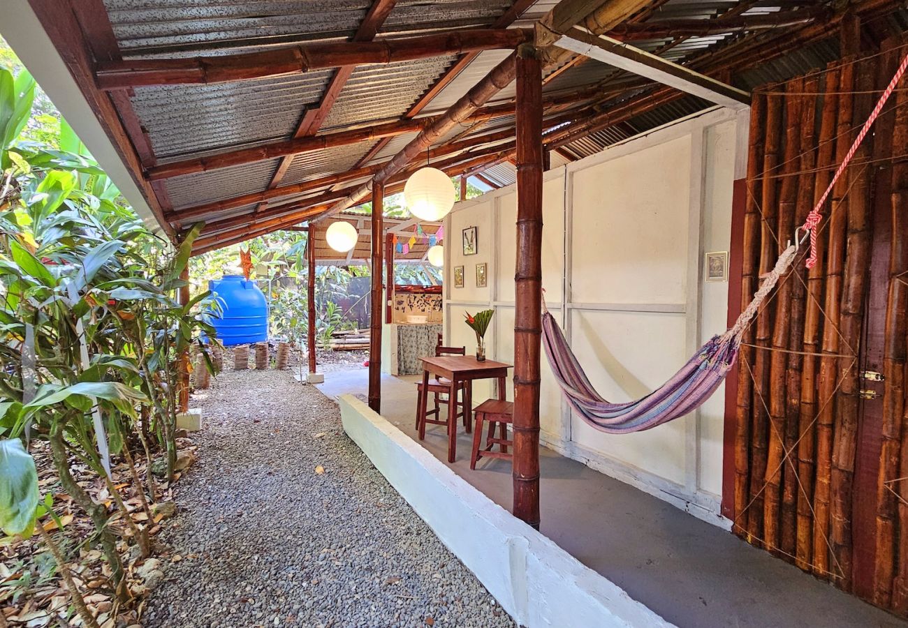 Bungalow in Playa Chiquita - Cuarto Luna relax, meditate, enjoy nature